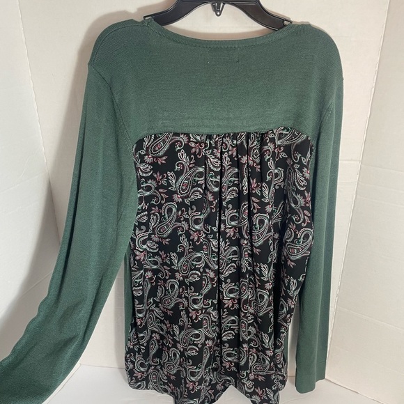 NWT 52 Seven Solid Evergreen Front and Paisley Back Women’s Crew Neck Sweater. - Picture 4 of 16